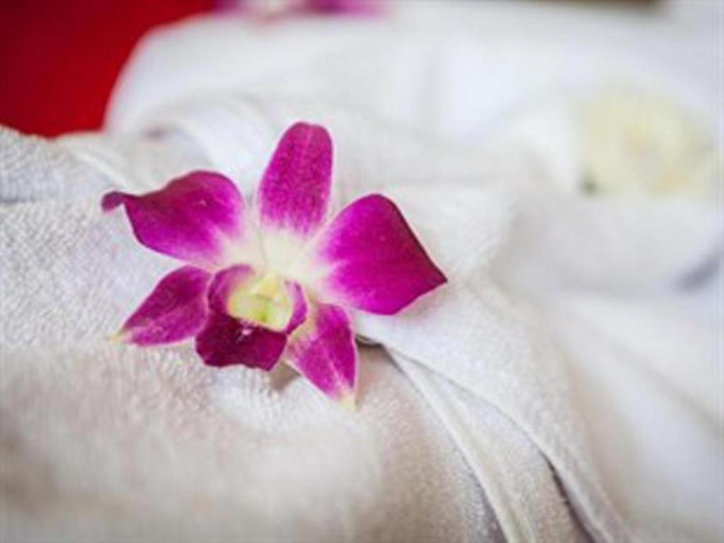Triple Rund Place Hotel Patong Dış mekan fotoğraf