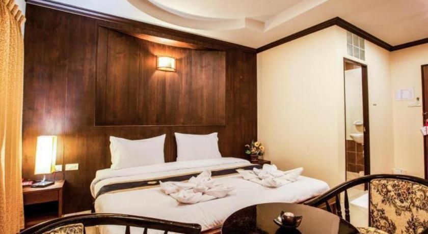 Triple Rund Place Hotel Patong Dış mekan fotoğraf